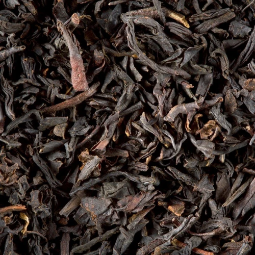 Ce mélange de thés noirs parfumé à l'arôme réglisse offre une agréable dualité où, douceur et amertume s'opposent et se complètent savoureusement.