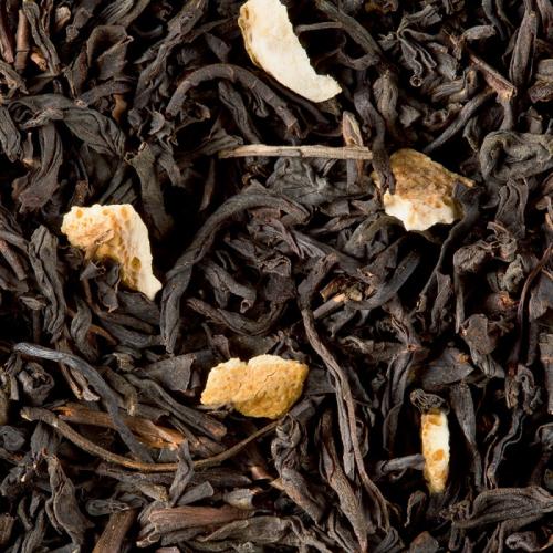 Un thé à la fois vif et gourmand associant à un mélange de thés noirs, les saveurs de cannelle, de citron, de pomme et de caramel. Une tasse savoureuse et douce comme un poème.